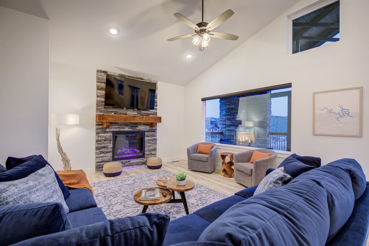 Group Vacation Rentals Branson: Luxury Cabins & Family Lodges for Every Getaway